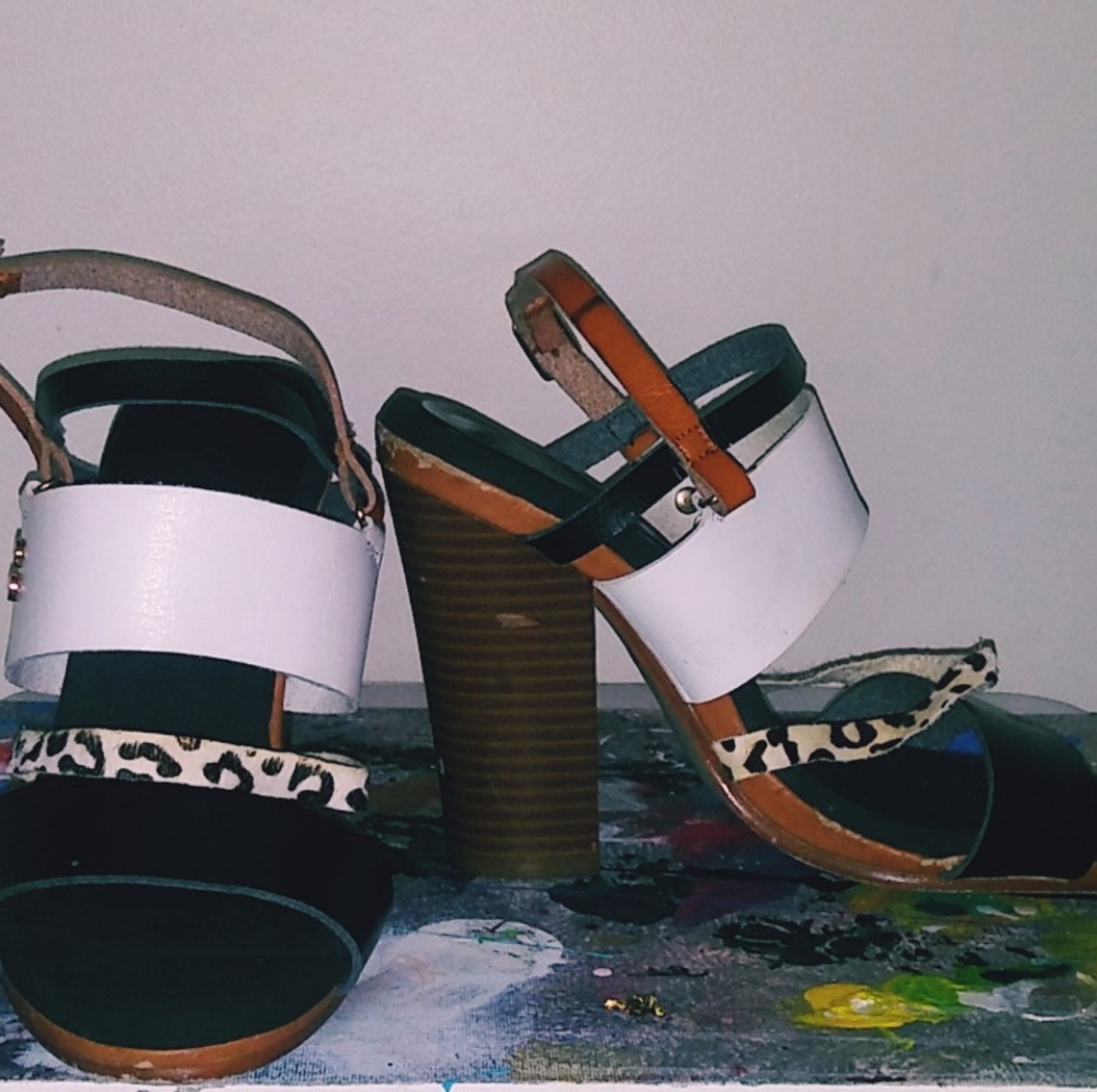 Groove shoes